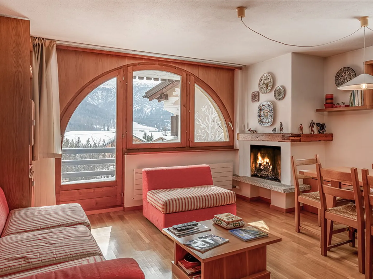 Idylle résidentielle avec terrasse, cheminée et bien-être - Photo 1 sur 11