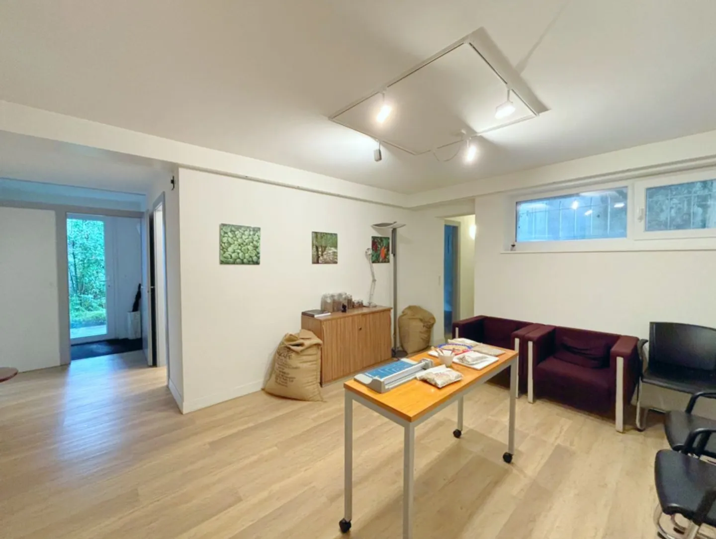 Uffici magnifici di 135m2 in una casa d'architetto nel centro di Nyon - Foto 4 di 8