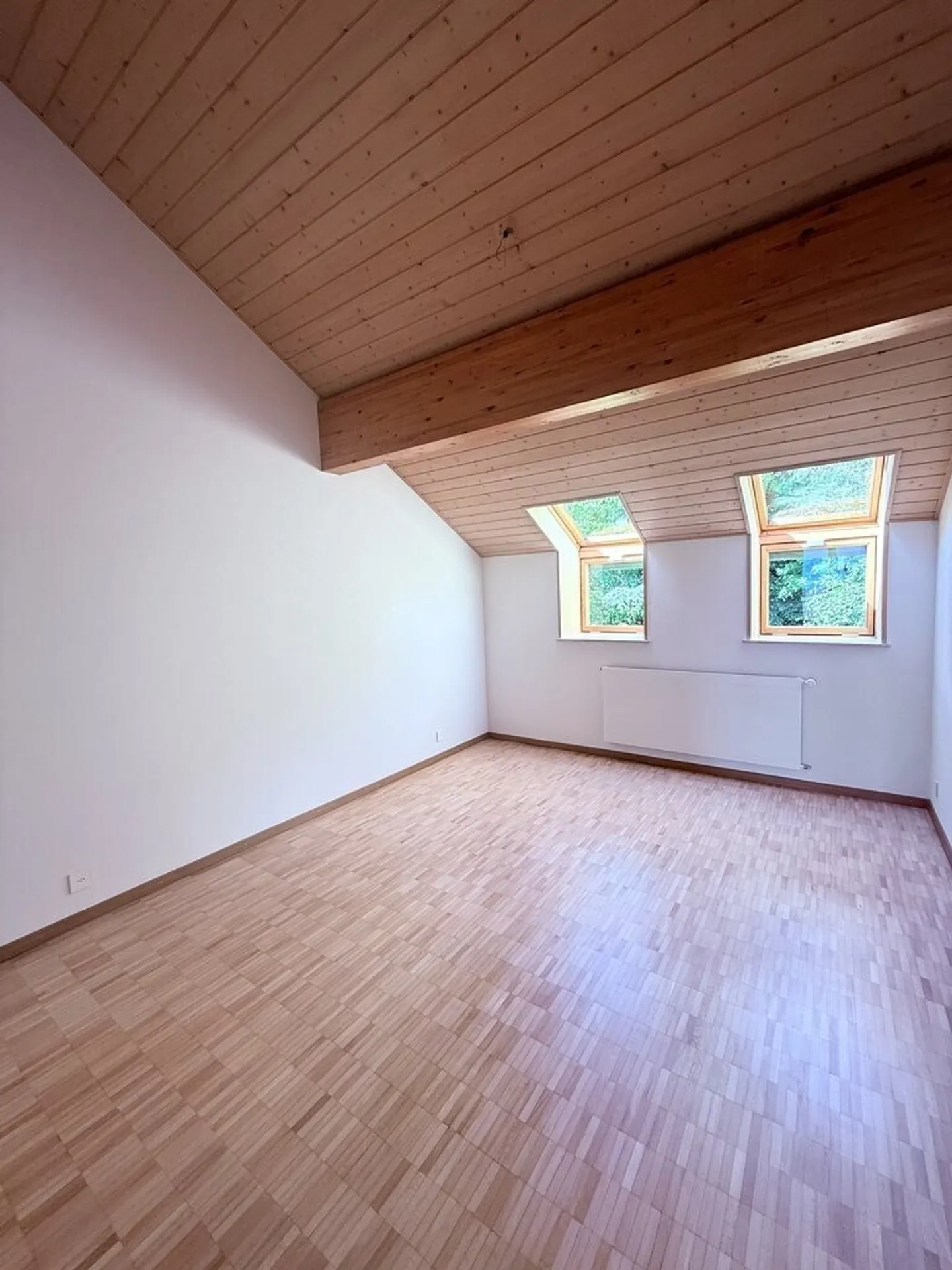 Charming 2-room penthouse with unobstructed view and green surroundings - Photo 8 of 9