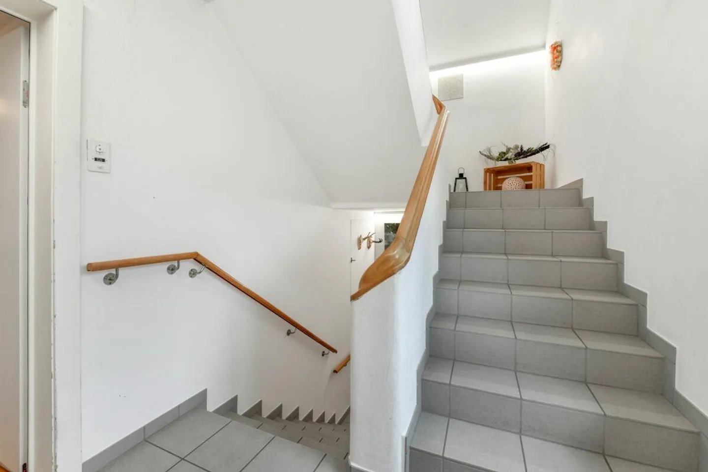 Single-family house with a separate apartment, PV system & 10 rooms - ideal for families - Photo 15 of 23