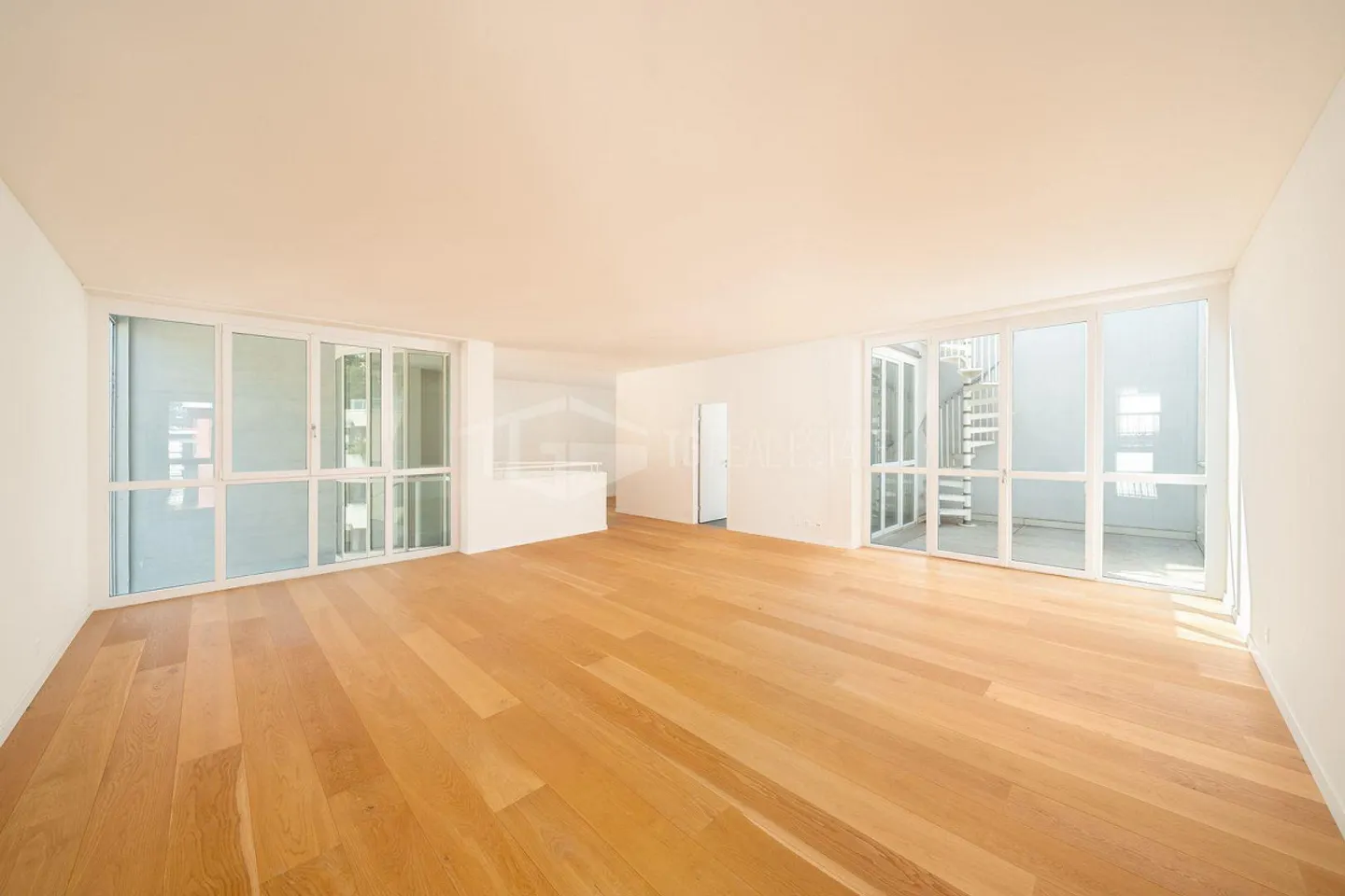 DUPLEX PENTHOUSE WITH ROOFTOP TERRACE AND LAKE VIEW - Photo 17 of 24