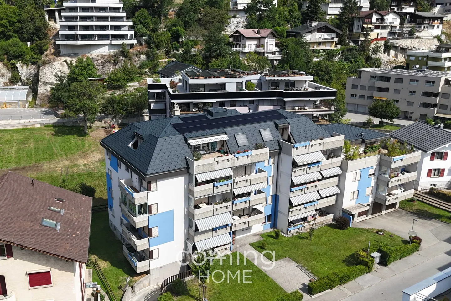 Appartamento ristrutturato di 2,5 locali a Naters con balcone soleggiato e vista montagna - Foto 1 di 12