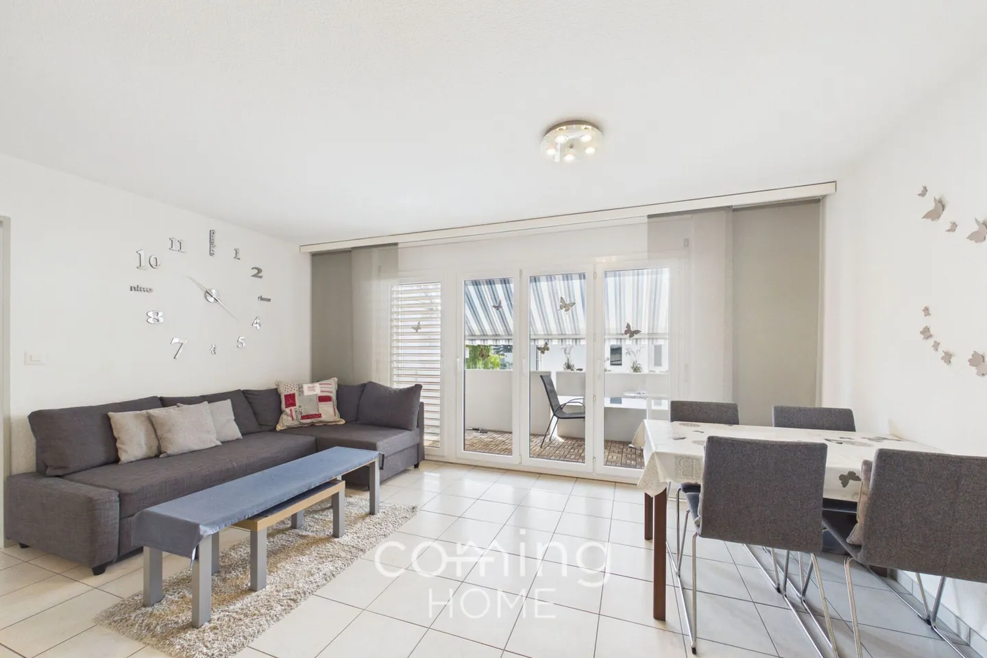 Appartamento ristrutturato di 2,5 locali a Naters con balcone soleggiato e vista montagna - Foto 2 di 12