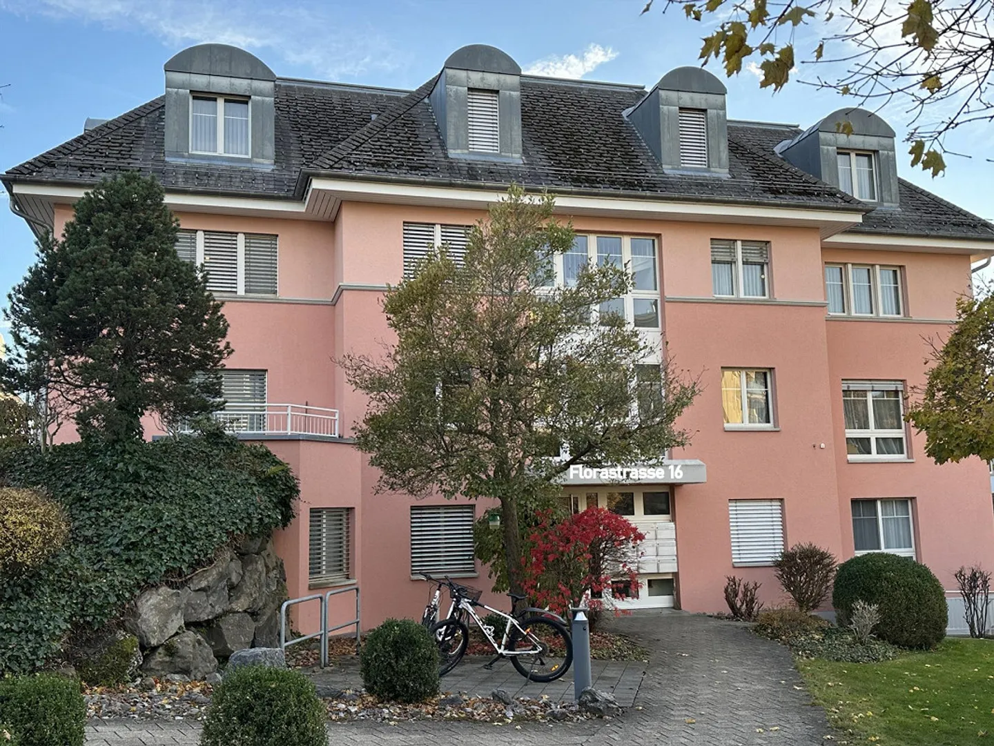 Appartamento 4½ locali in posizione centrale e tranquilla a Gossau - Foto 1 di 8