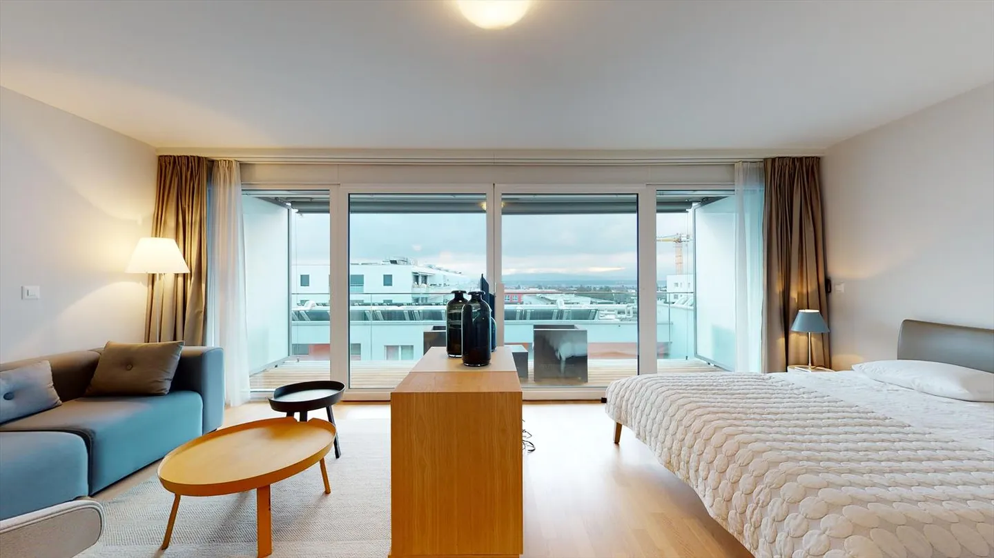 Superbe studio de luxe! - Photo 2 sur 8