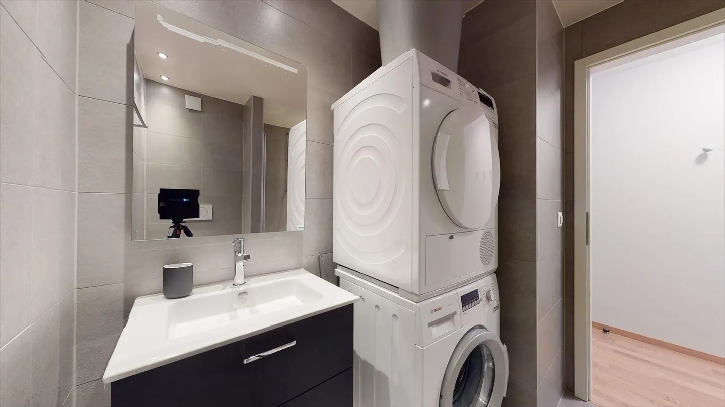 Superbe studio de luxe! - Photo 4 sur 8