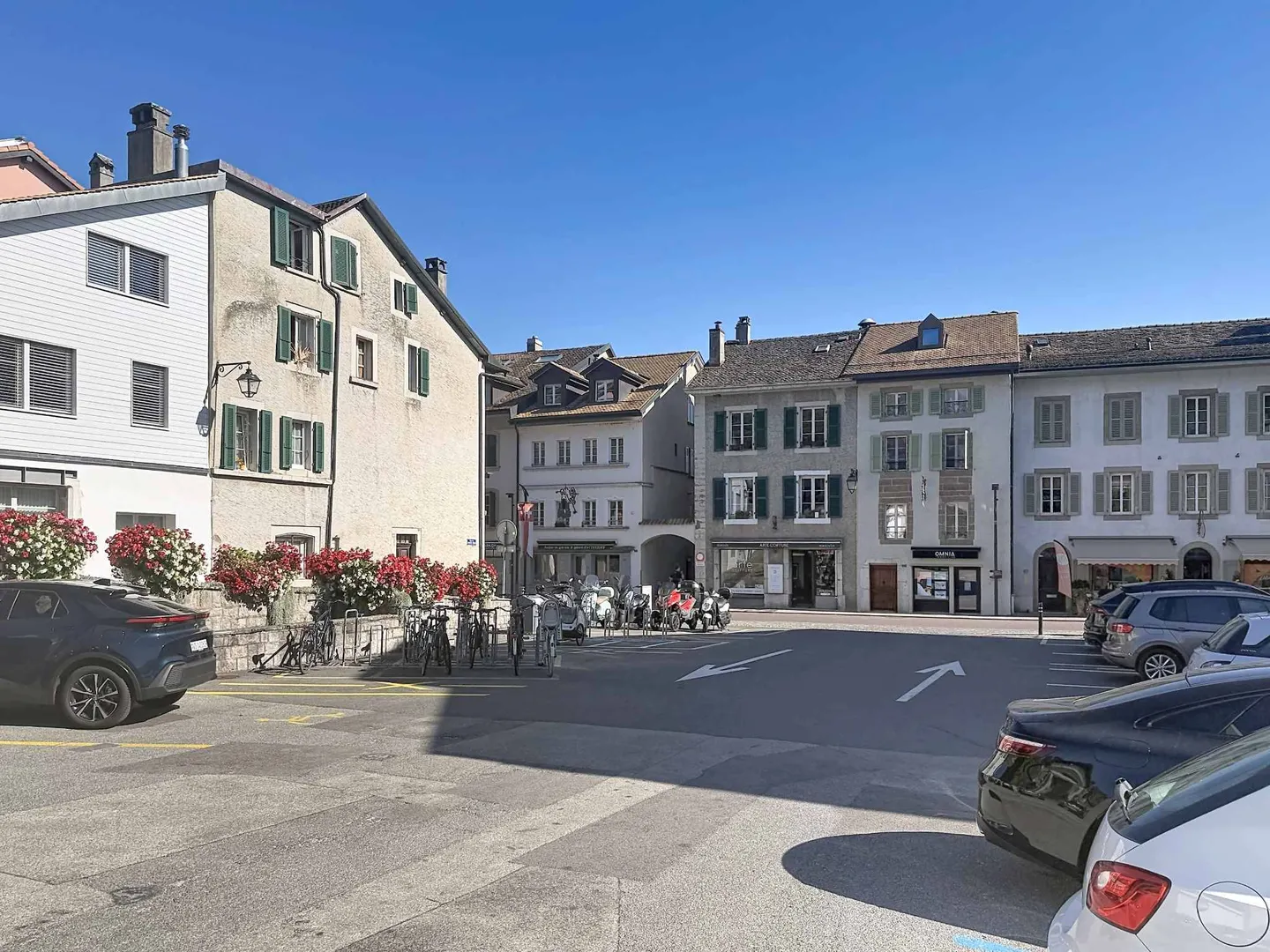 Immeuble Mixte à Coppet - Photo 1 sur 1