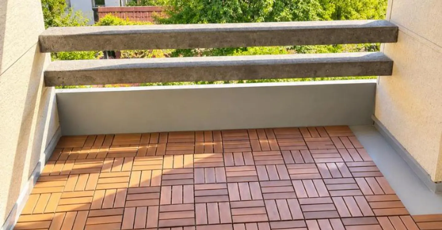 Freier Blick, Balkon und Grünflächen nur wenige Schritte von der Coop entfernt! - Foto 4 von 6