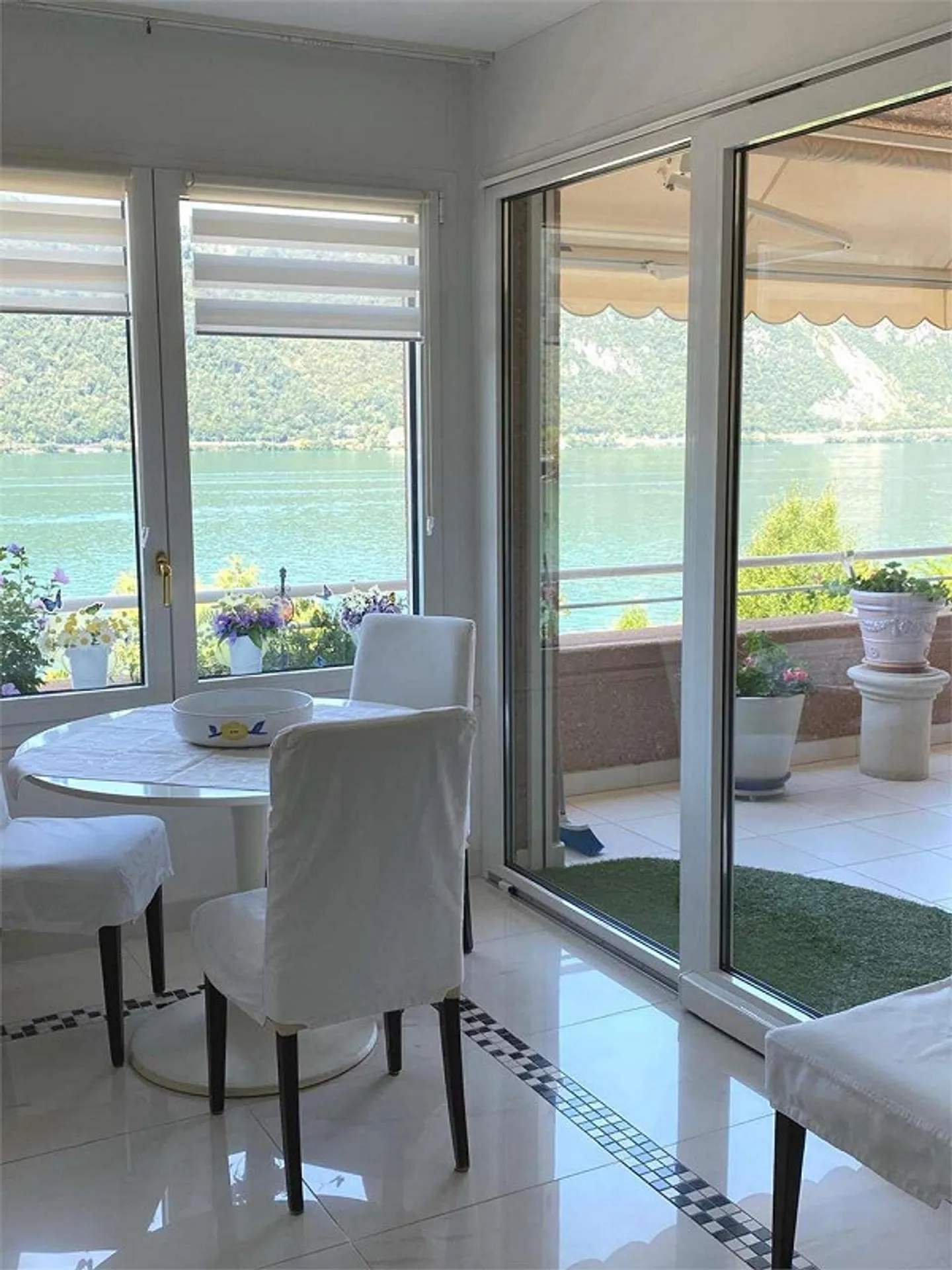Stupendo attico con vista lago - Foto 10 di 13