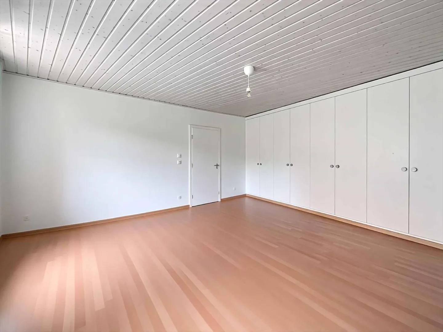 Maison familiale avec 5.5 pièces, terrasse et jardin ! - Photo 4 sur 13