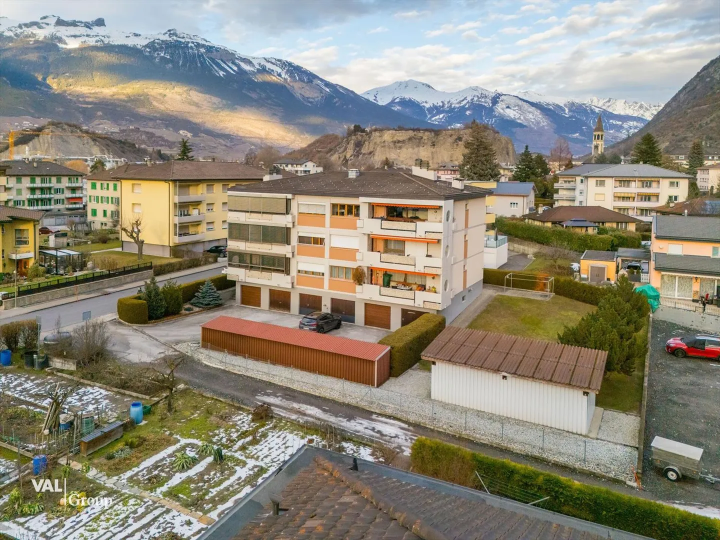 Bel appartement rénové de 4,5 pièces dans un quartier calme - Photo 1 sur 13