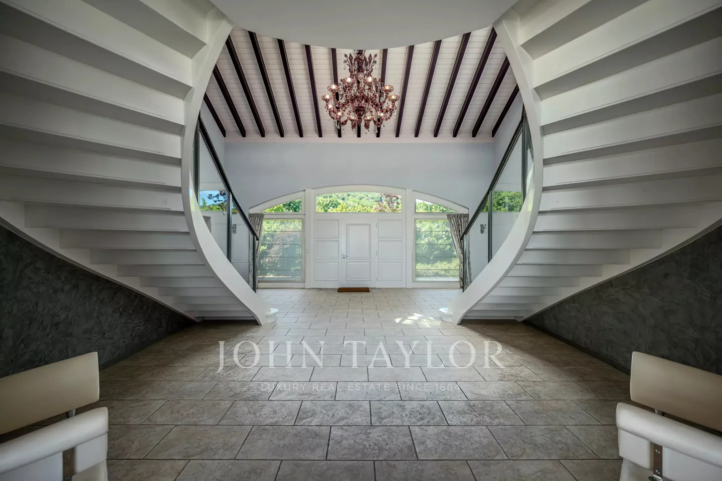 Stunning Villa with Lake Views - Photo 3 of 20