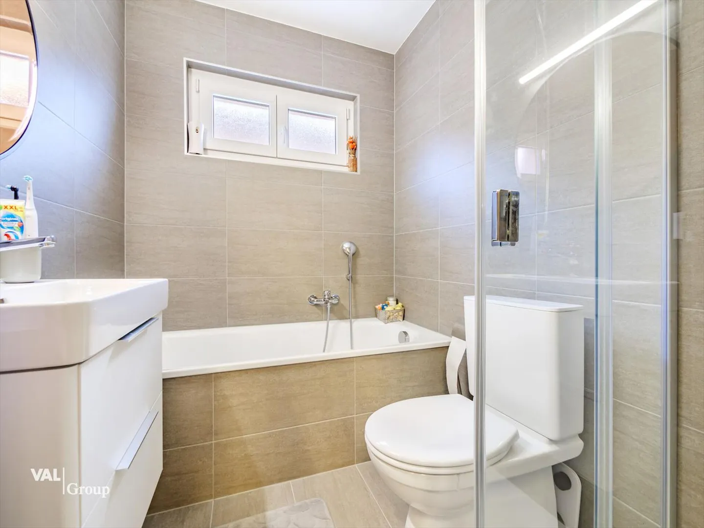 Bel appartement rénové de 4,5 pièces dans un quartier calme - Photo 9 sur 13