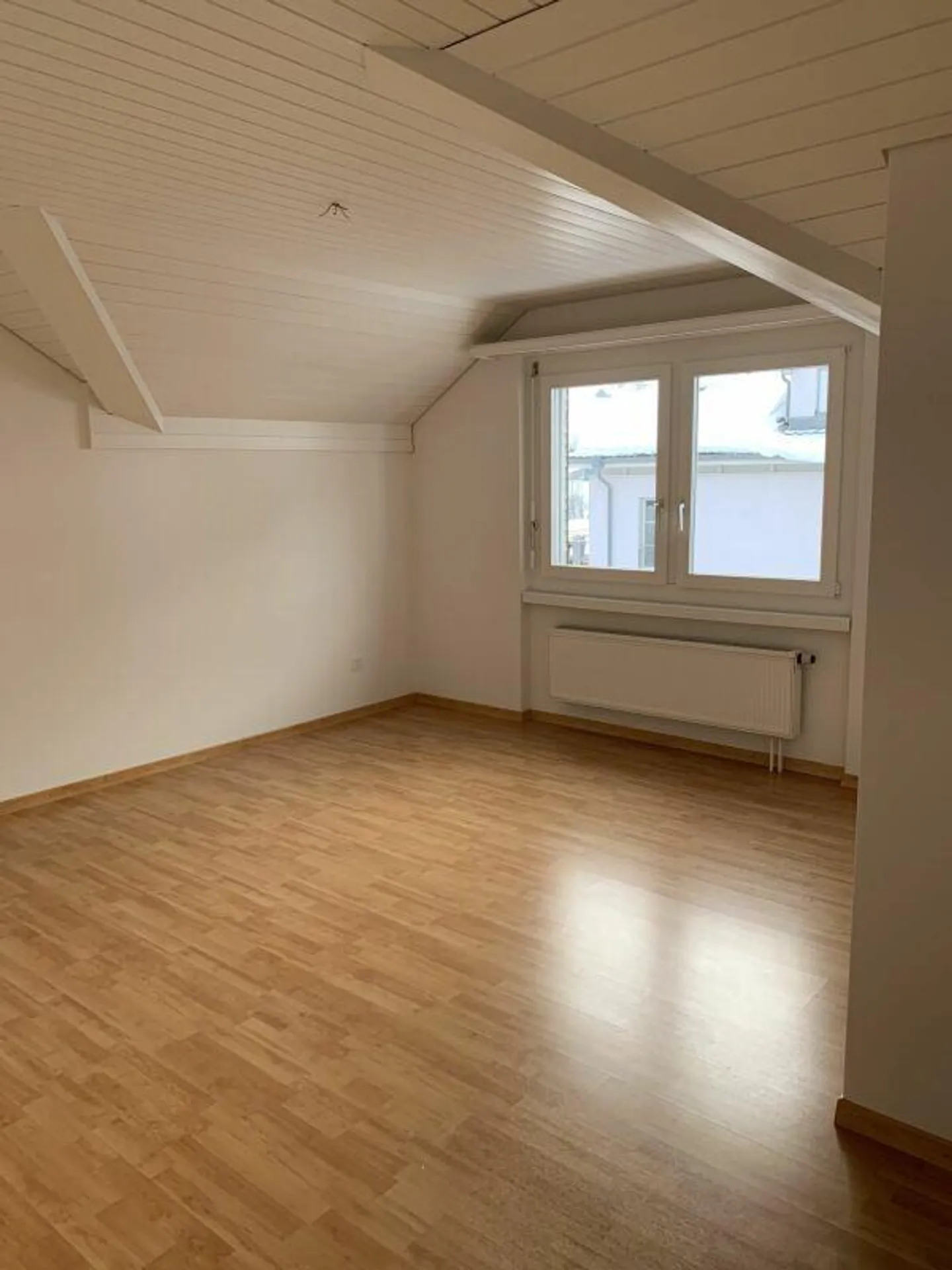Cozy attic apartment in the middle of Gähwil - Photo 7 of 10