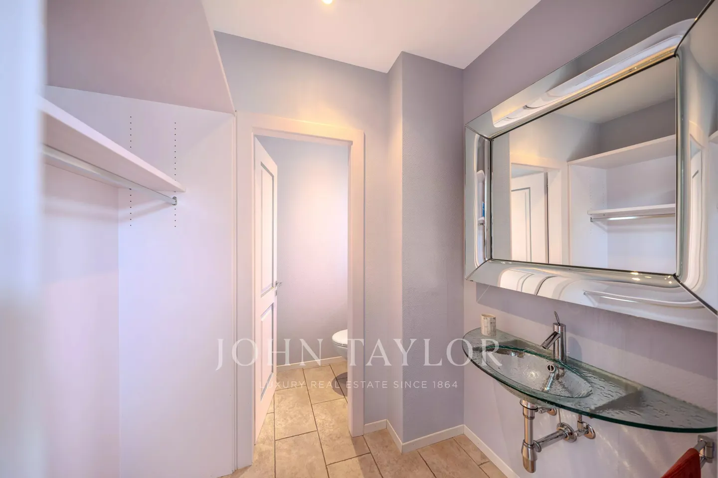 Stunning Villa with Lake Views - Photo 11 of 20