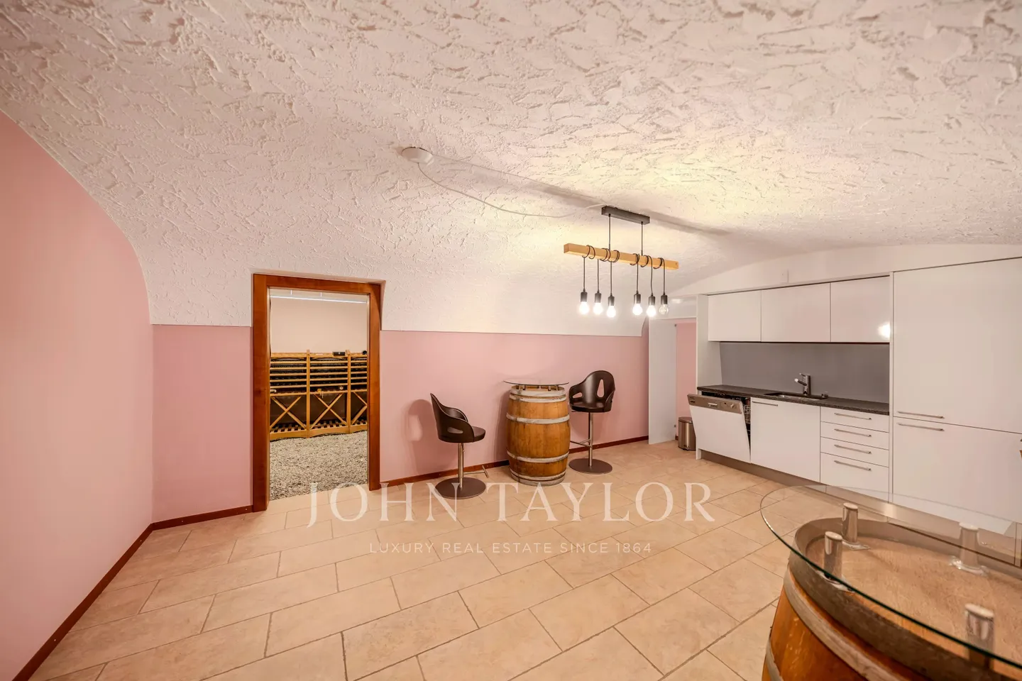 Stunning Villa with Lake Views - Photo 19 of 20