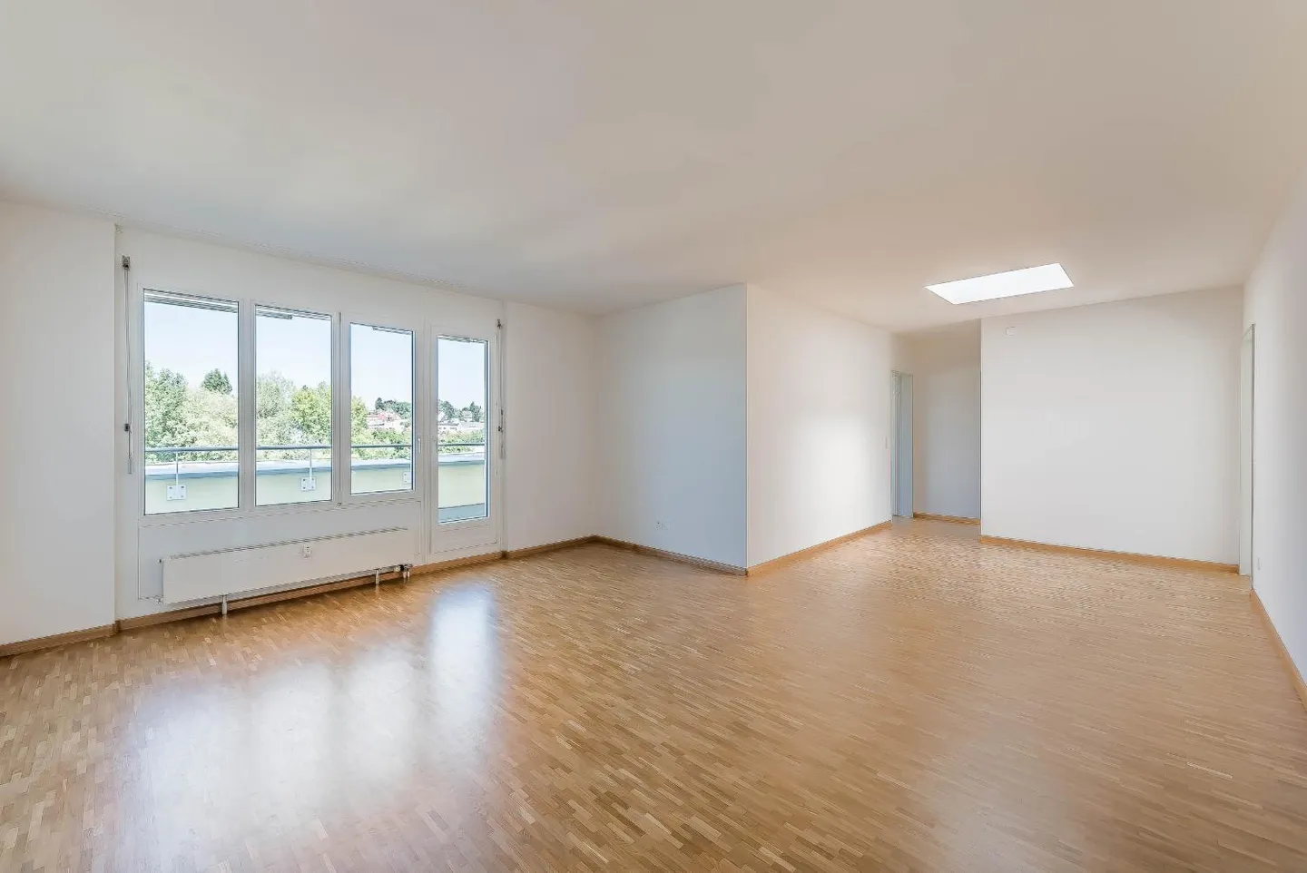 Geräumige Wohnung in zentraler Lage - Foto 3 von 9