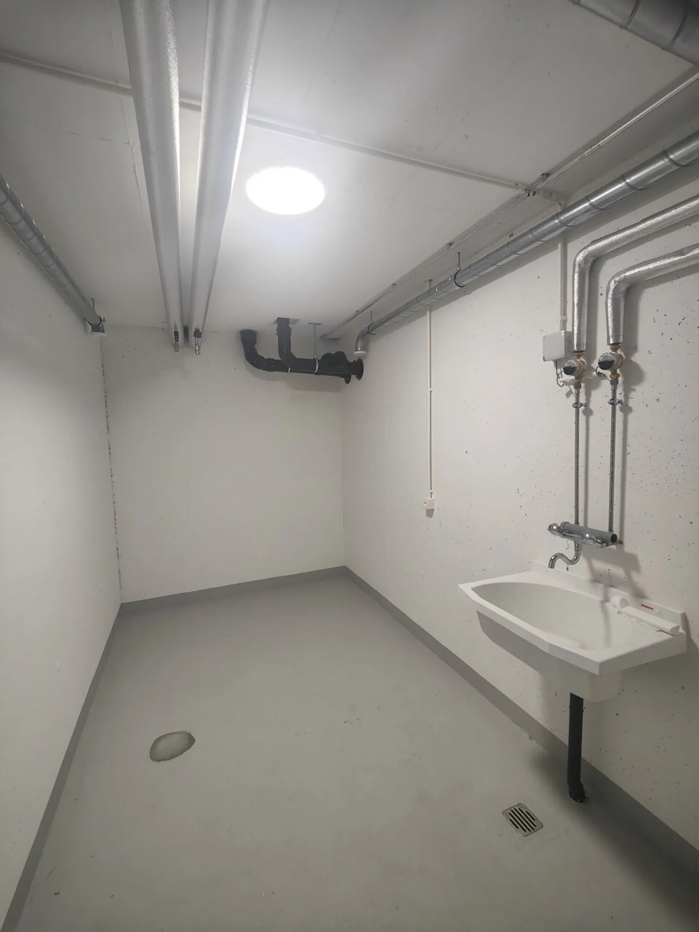 Espace de stockage sécurisé à Zurich - Photo 6 sur 9