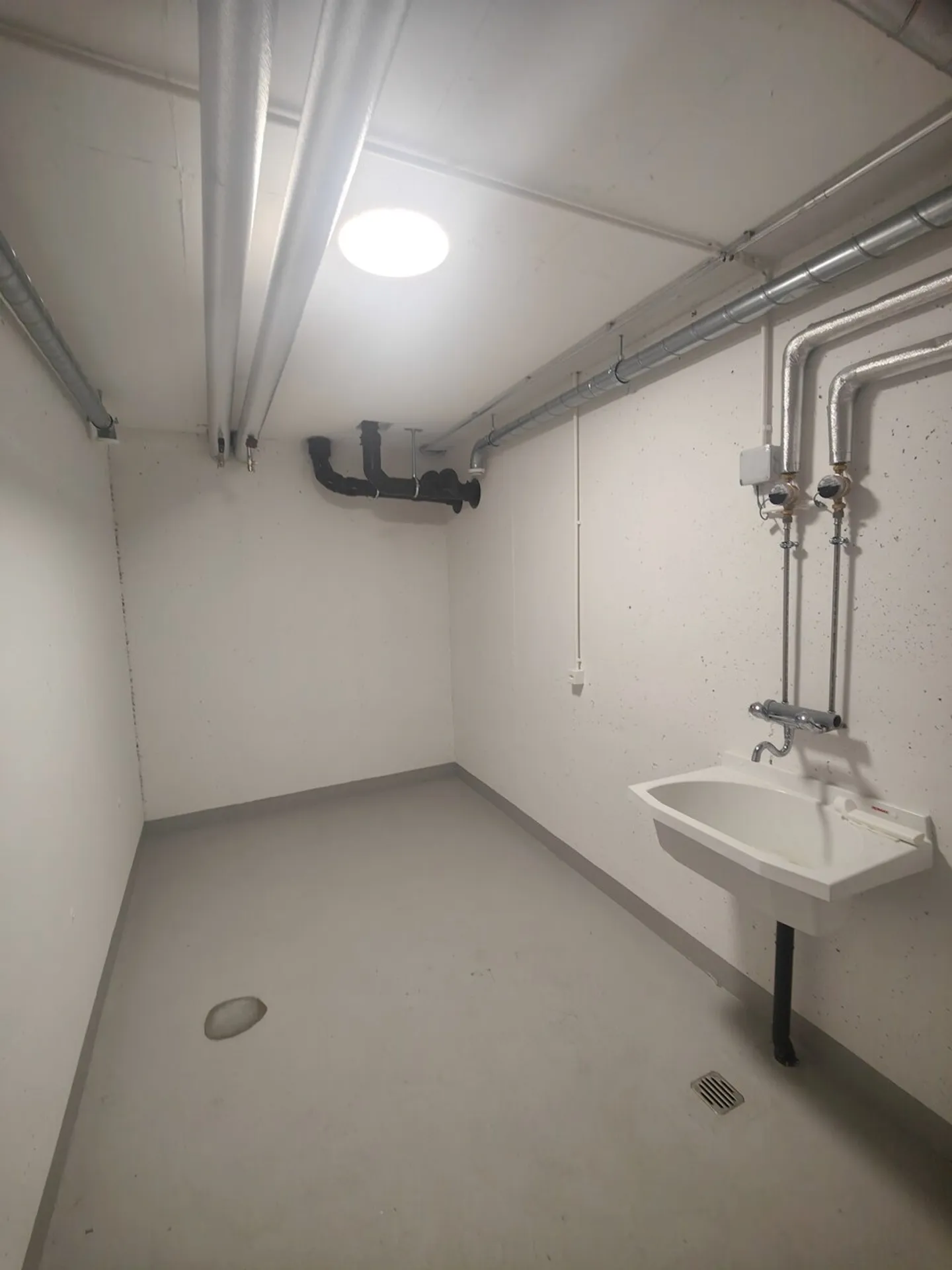 Espace de stockage sécurisé à Zurich - Photo 7 sur 9