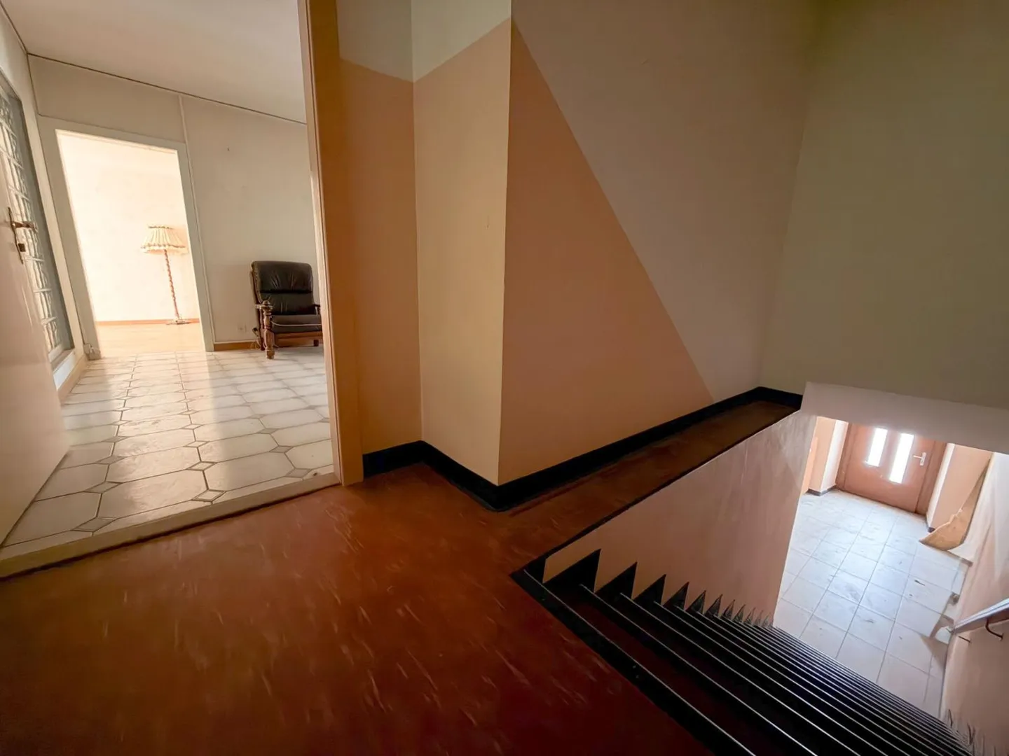 Casa con possibilità di trasformare in più appartamenti a Charrat - Foto 7 di 13