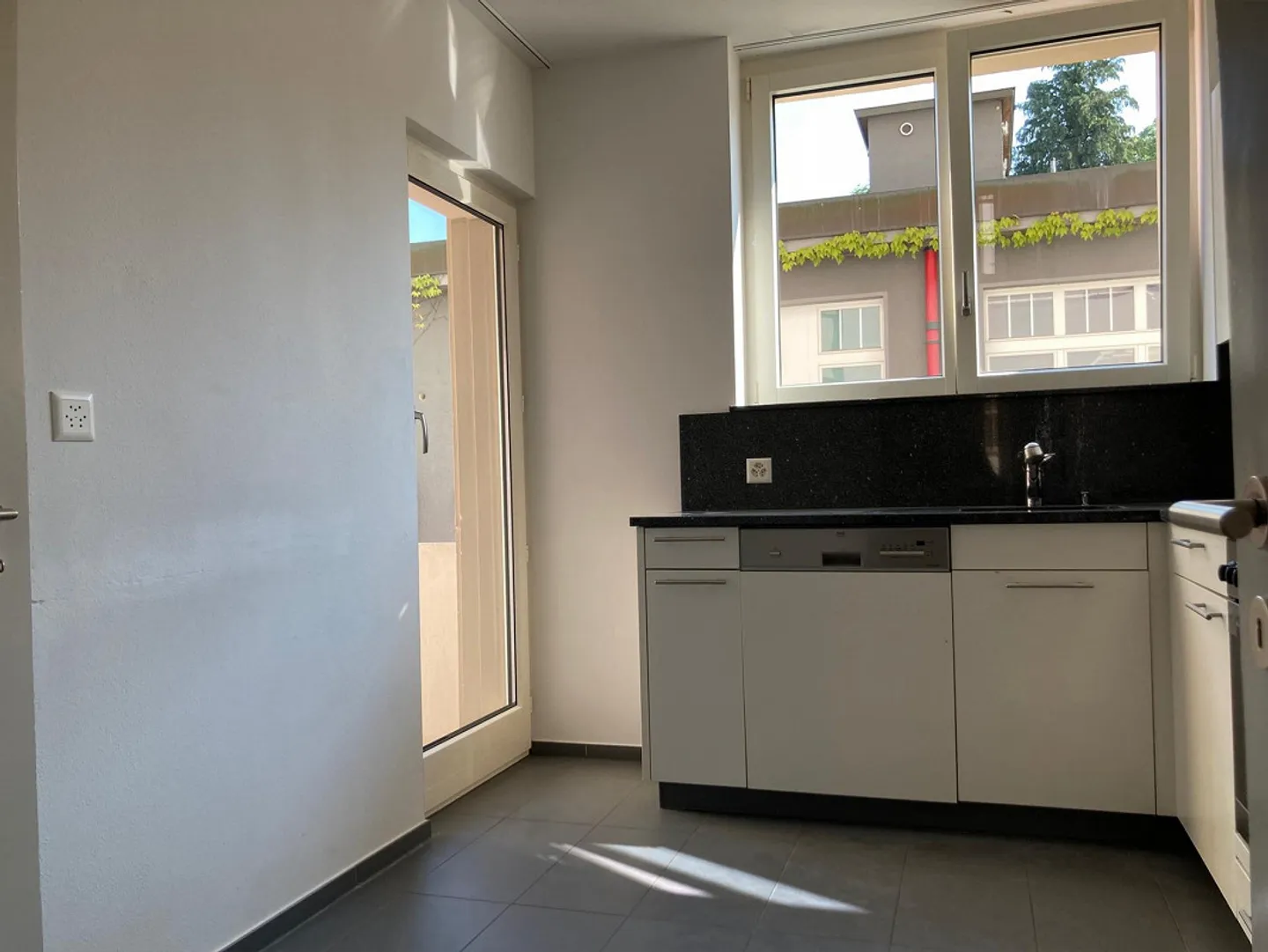 Appartamento centrale con fascino - Foto 2 di 9