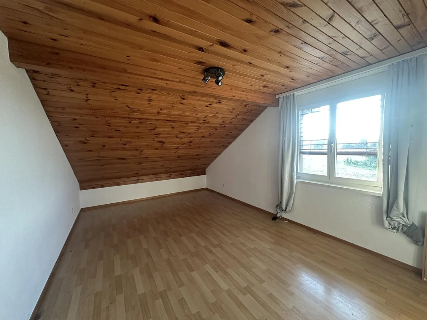 Appartement penthouse 5.5 pièces avec vue panoramique/sur le lac - Photo 2 sur 9