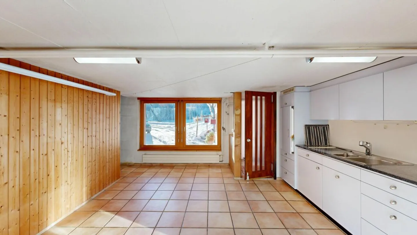 Nature-oriented: Two-family house in Davos Laret - Photo 7 of 28