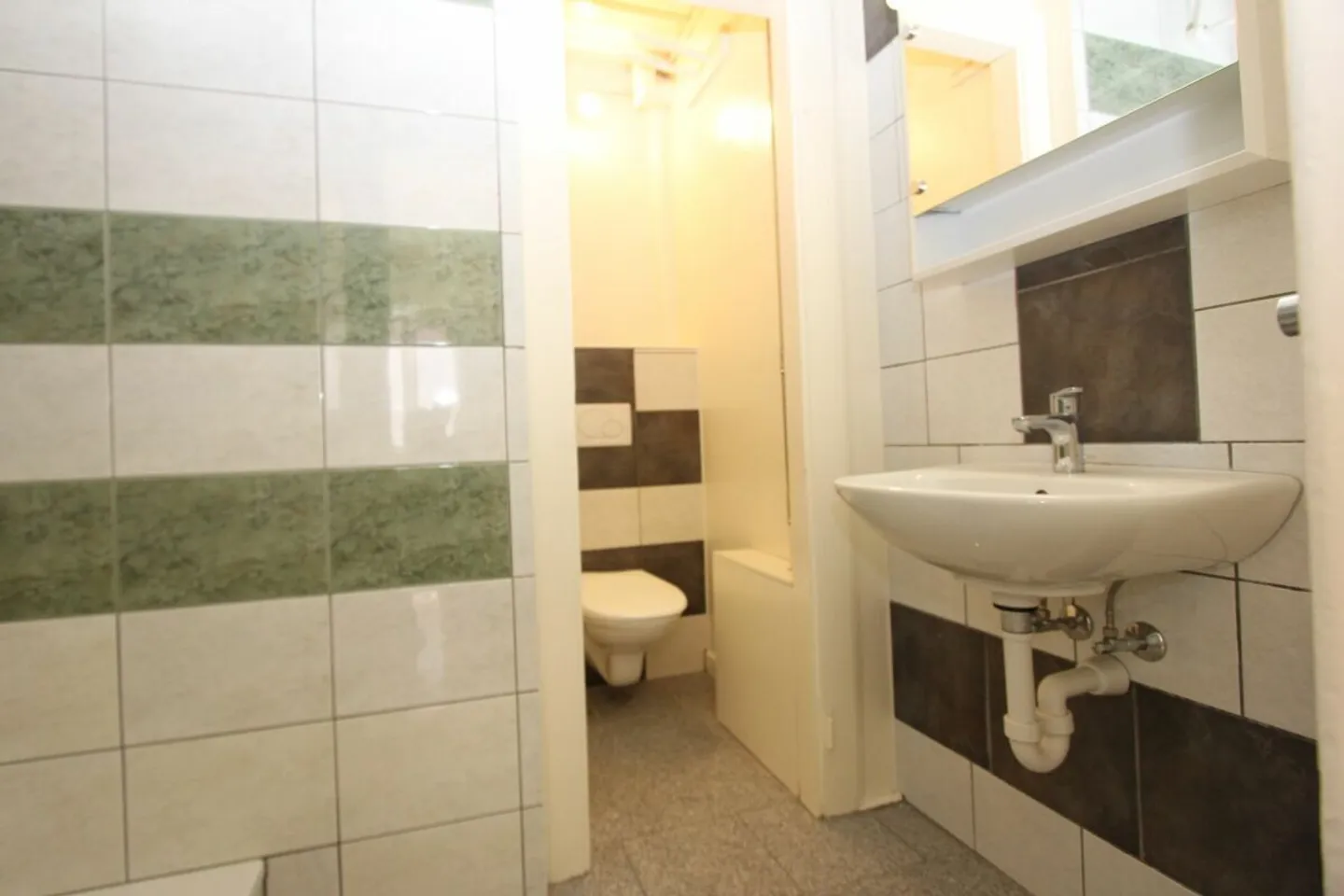 Chaleureux duplex de 3.5 pièces rénové - Photo 9 sur 12