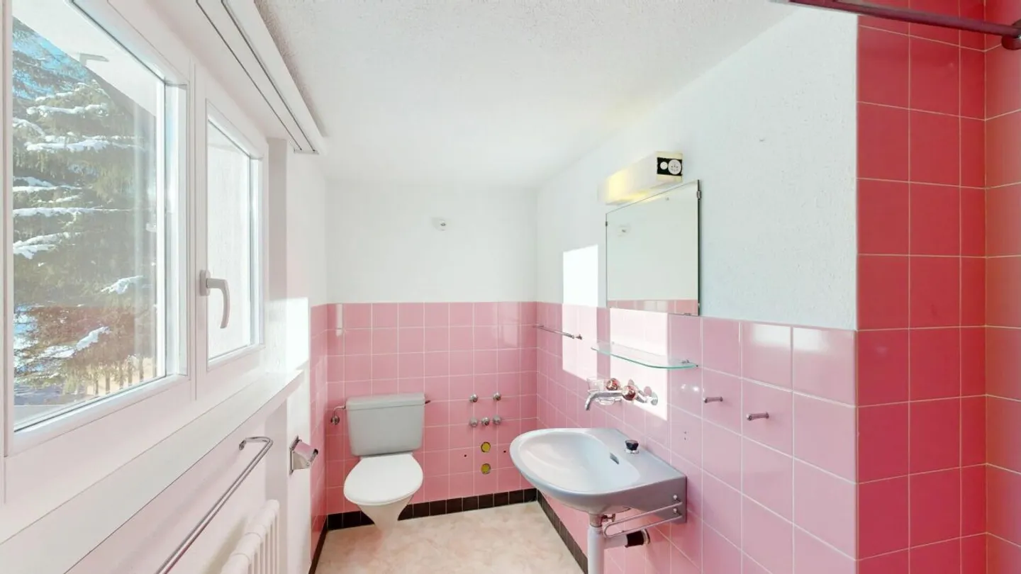 Nature-oriented: Two-family house in Davos Laret - Photo 28 of 28