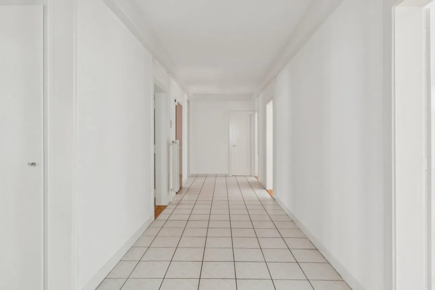 04117 - 6-room apartment - Numa-Droz 45 - La Chaux-de-Fonds - Photo 6 of 8