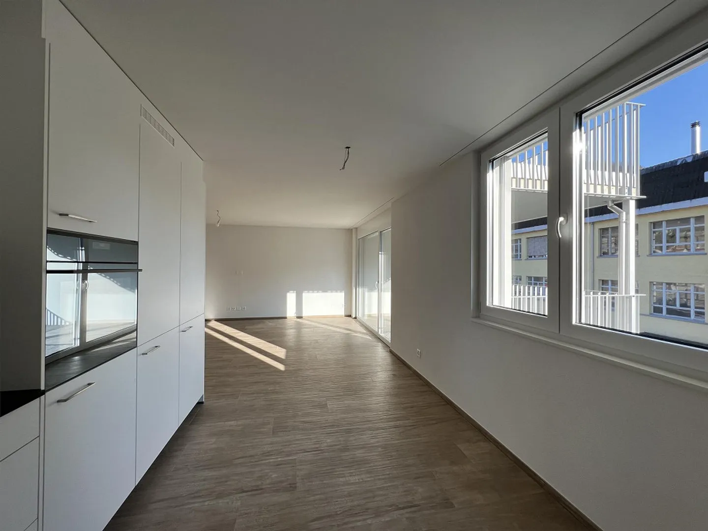 Appartement attrayant de 3,5 pièces avec patio au rez-de-chaussée à Tenniken - Photo 3 sur 8