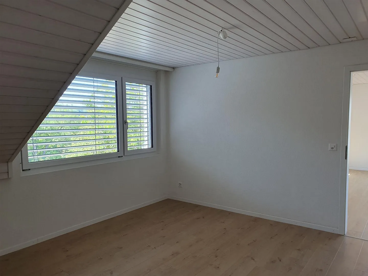 Appartamento da sogno di 3,5 stanze a Flurlingen con vista diretta - Foto 10 di 17