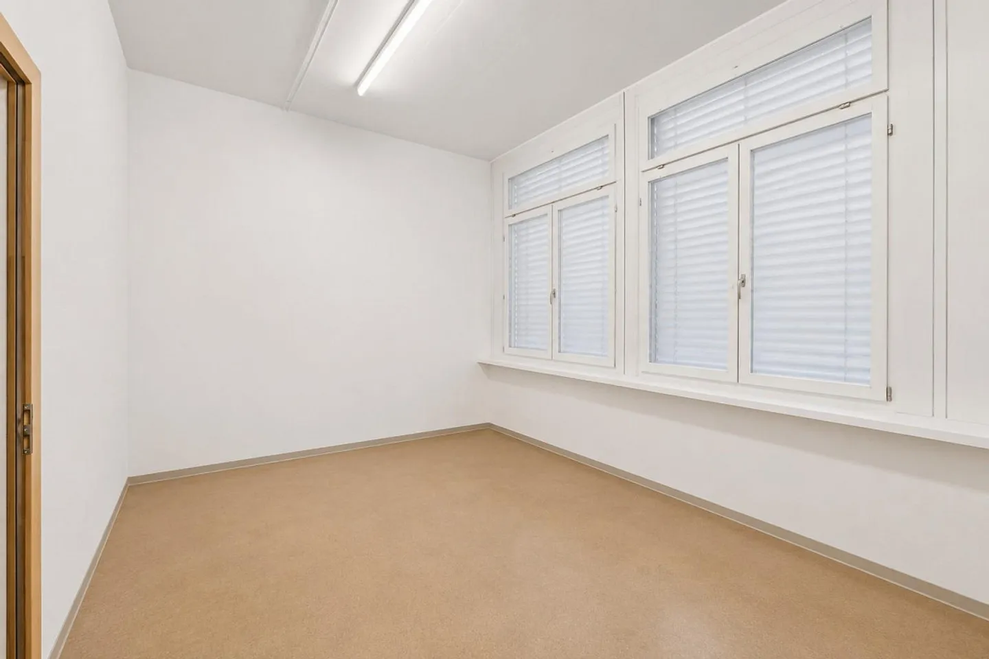RAUM FÜR IHRE IDEEN - vielseitig nutzbare Gewerbefläche in Zürich A... - Photo 5 of 6