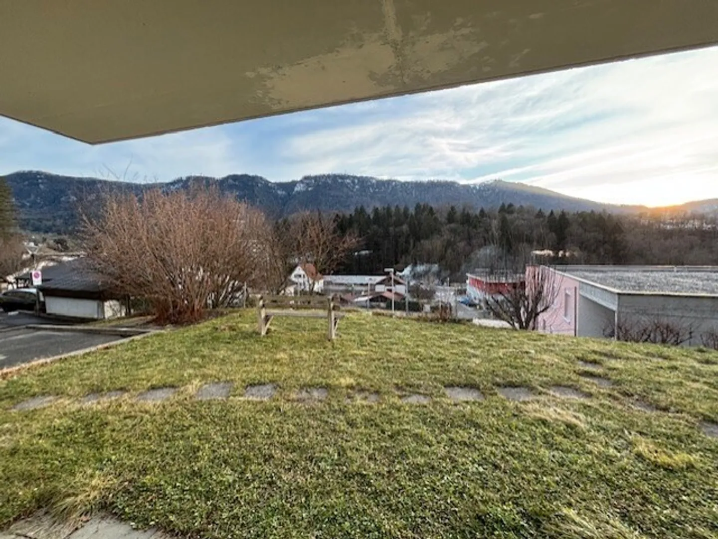 Studio Incantevole con Vista sulla Città - Foto 4 di 4