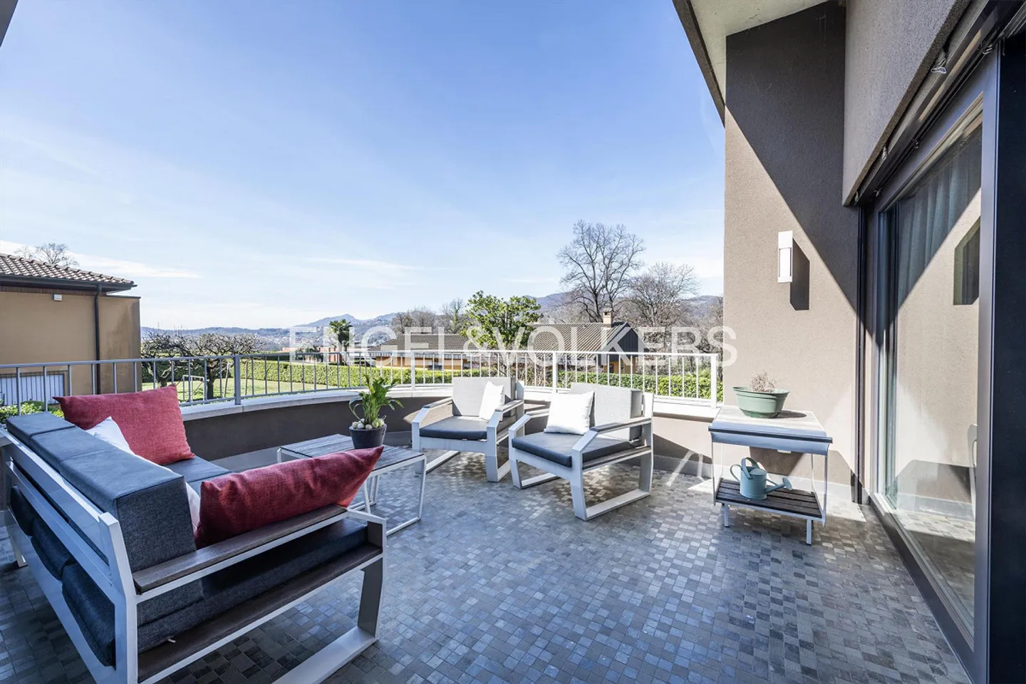 Villa moderna ed elegante con piscina - Foto 6 di 15