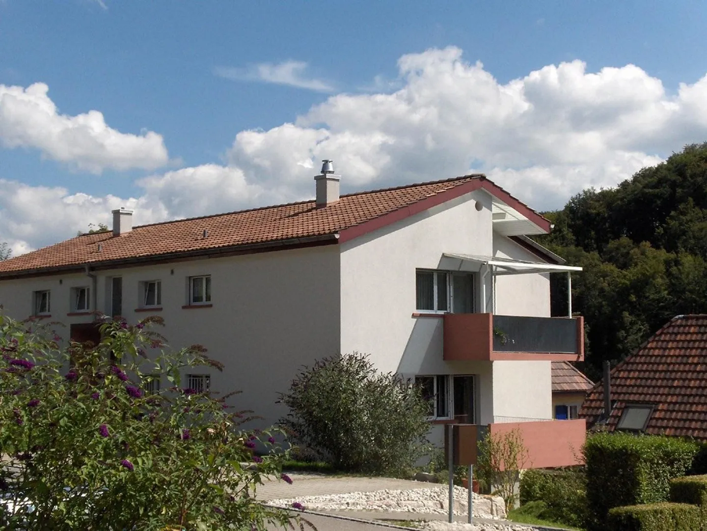 Aussenparkplatz zu Vermieten - Foto 1 von 2