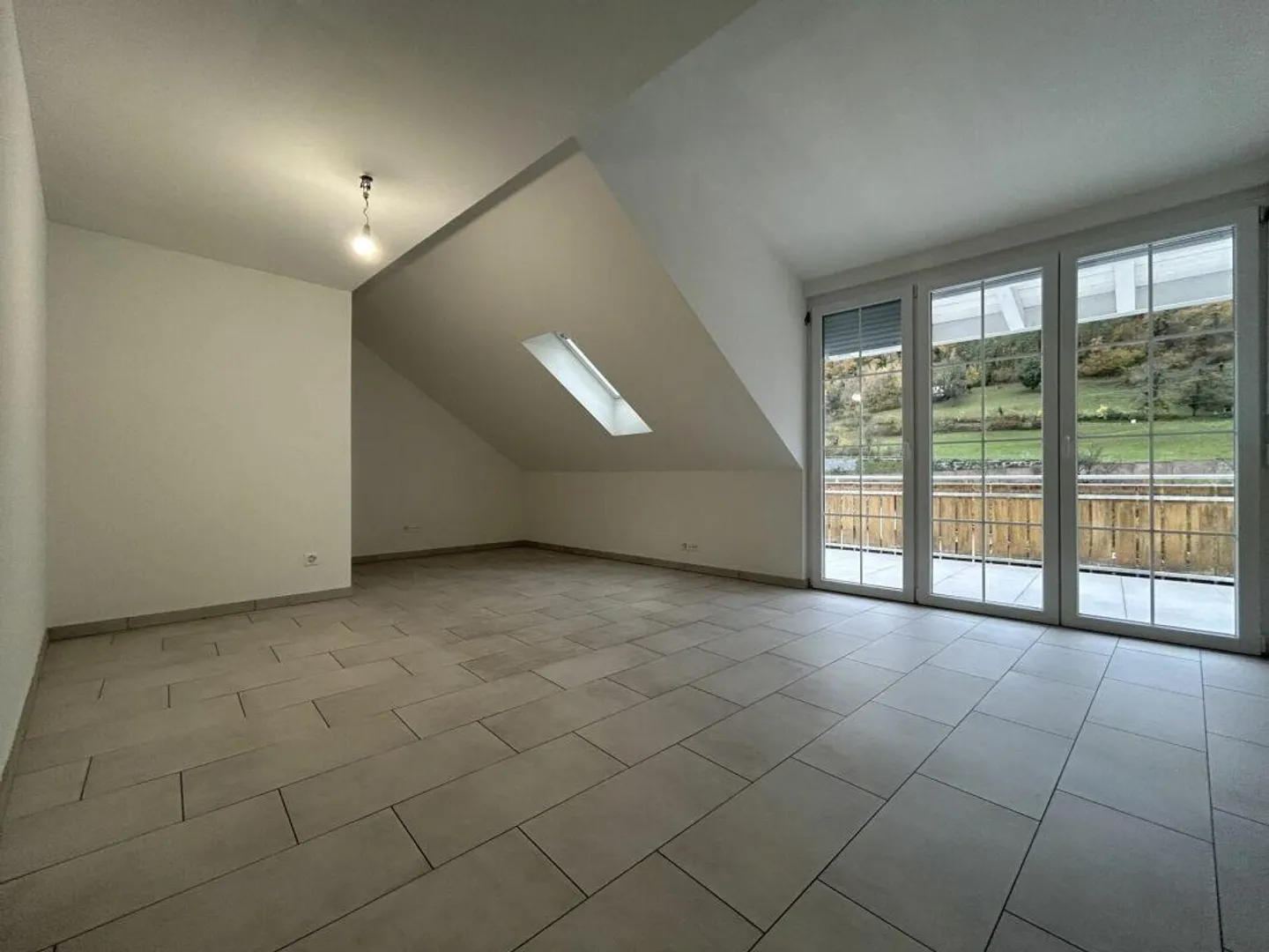 Wohnung mieten - Foto 2 von 12