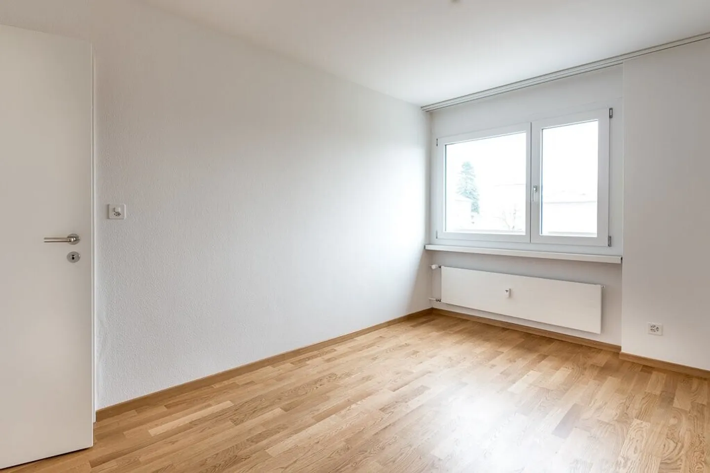 Modern 4.5-Room Apartment - Photo 4 of 6