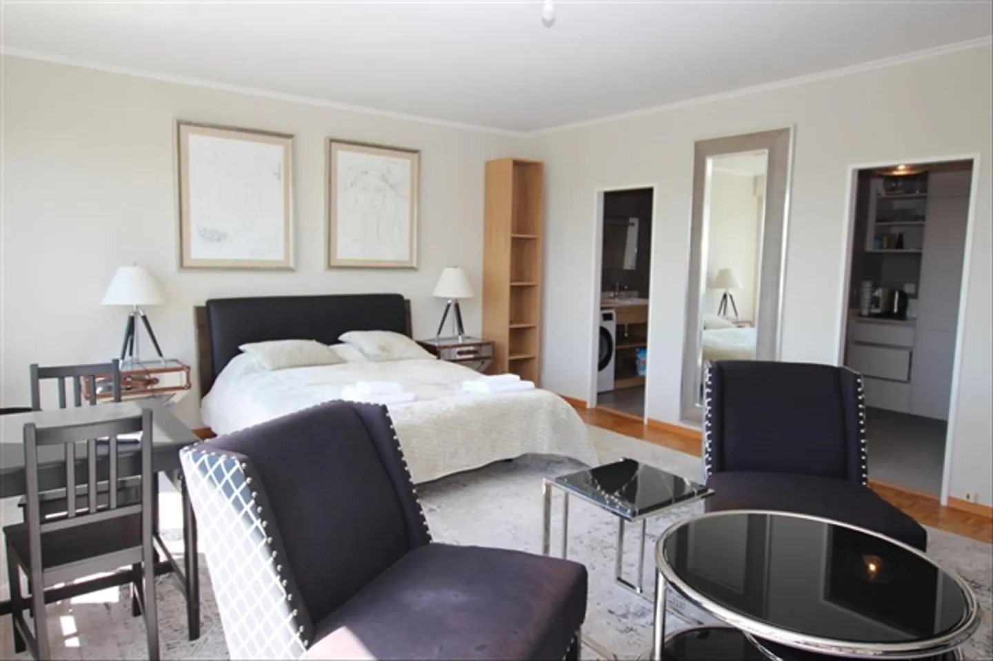 studio apartment - Photo 1 of 6