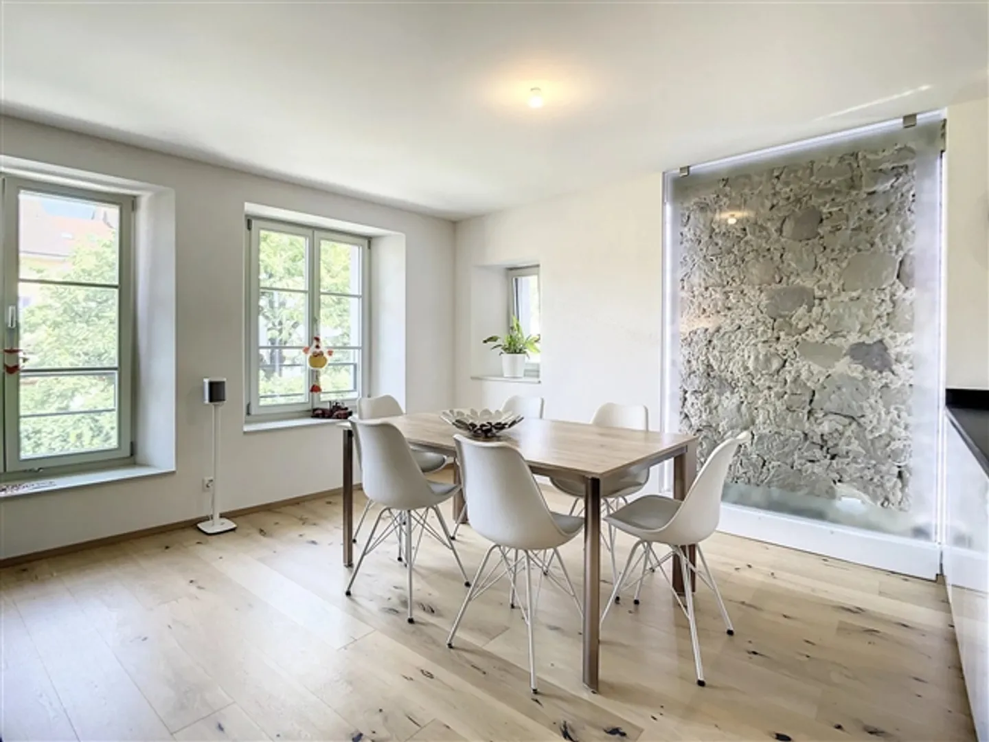 Beautiful 3.5-room duplex apartment in the heart of Estavayer-le-Lac - Photo 4 of 11