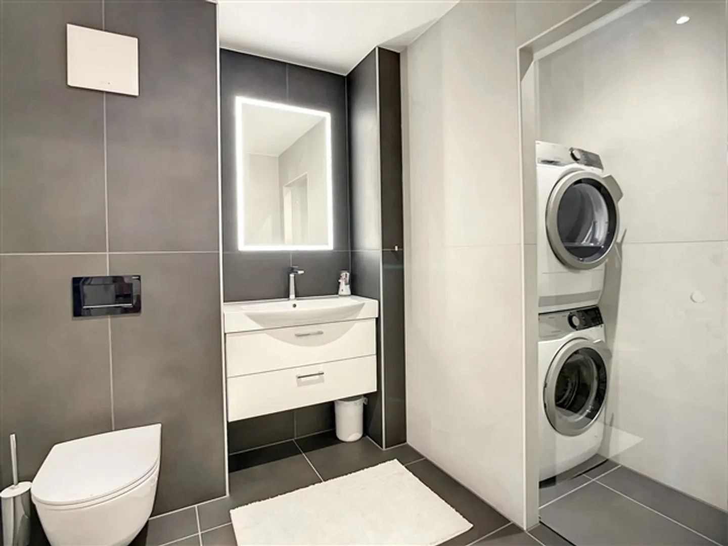 Beautiful 3.5-room duplex apartment in the heart of Estavayer-le-Lac - Photo 8 of 11