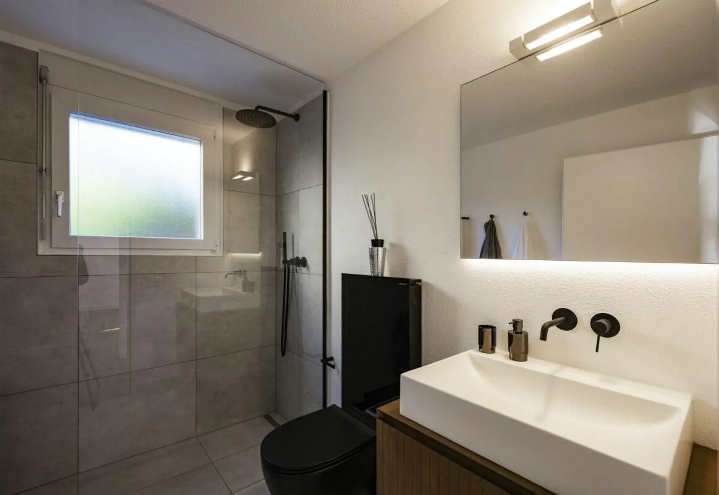 Ascona - 3.5-Zi. Gartenwohnung mit zwei Gärten in Toplage / Ascona - Appartamento 3.5 locali con due giardini in posizione privilegiata - Foto 10 di 13