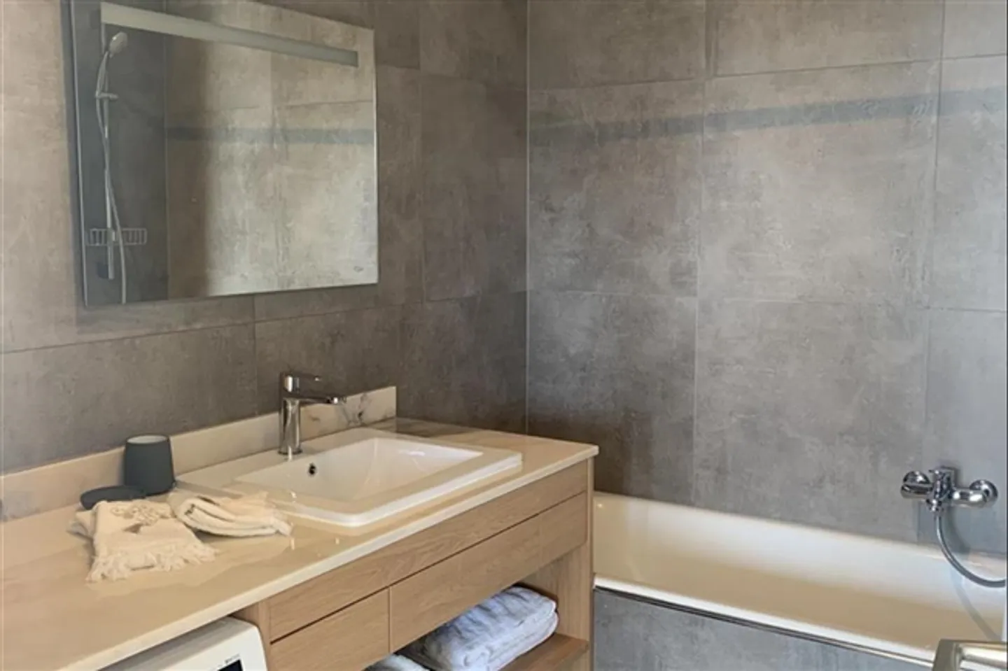 studio apartment - Photo 4 of 6