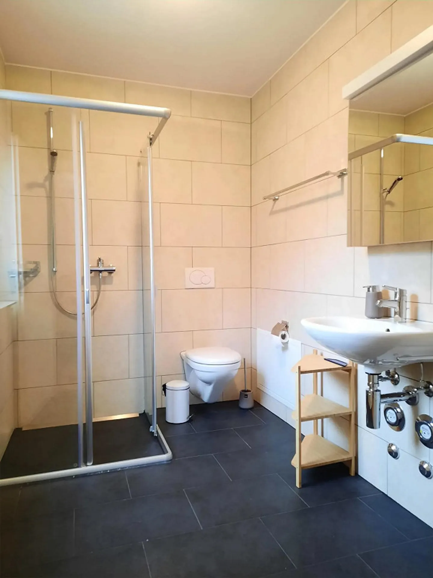 Modernes Atelier in Schindellegi - Foto 4 von 5