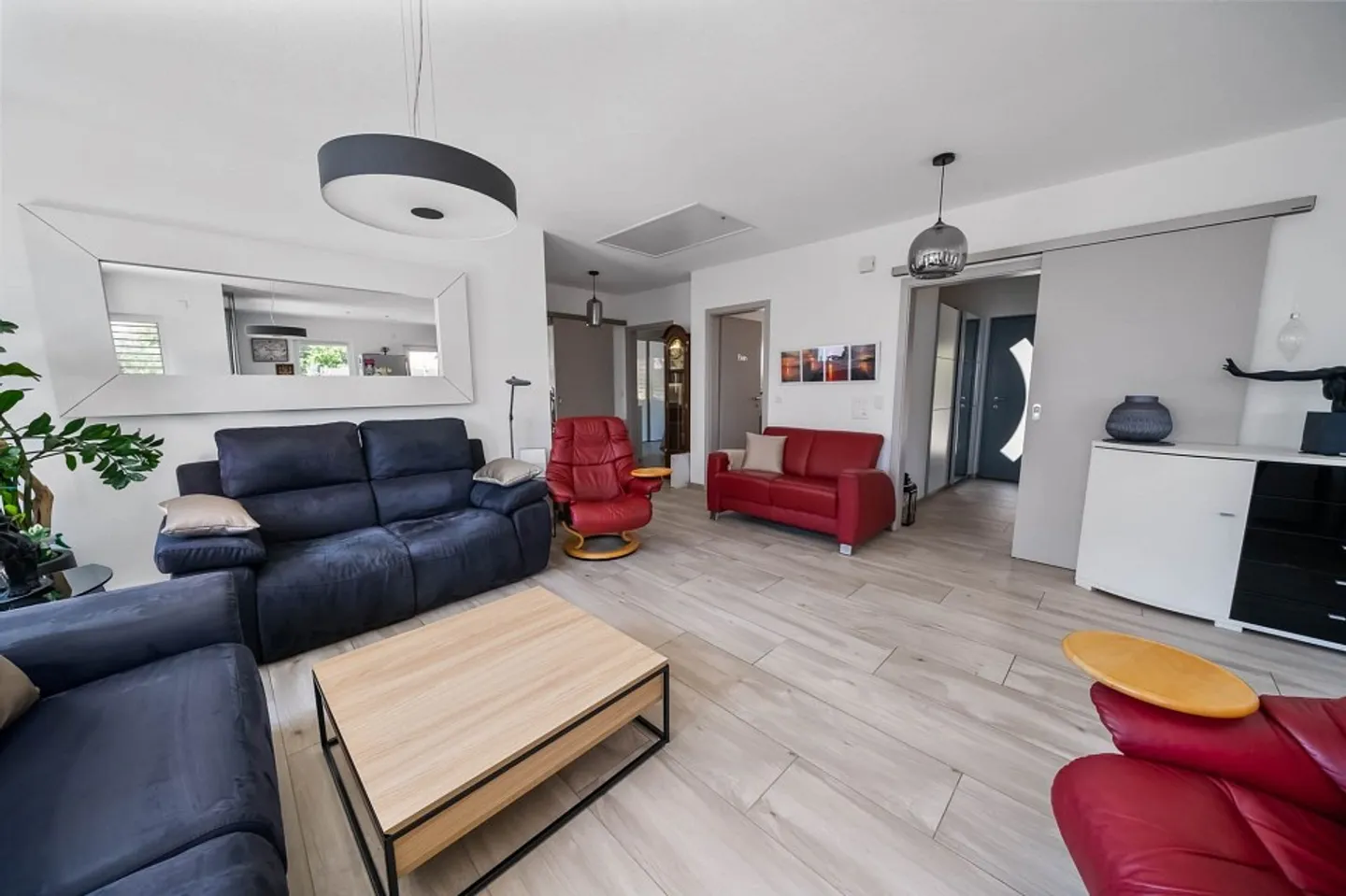 Elegance and comfort on one level in the heart of Chamoson - Photo 3 of 13