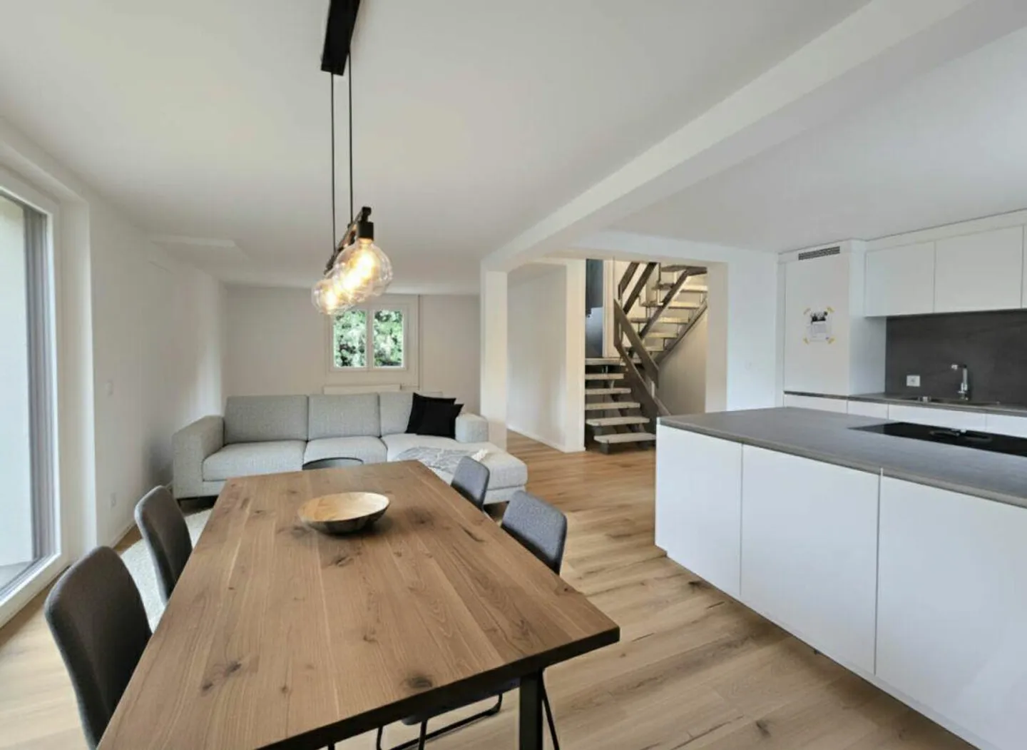 Einfamilienhaus an ruhiger und schöner Lage angrenzend an Landwirtschaftszone - Foto 7 von 14