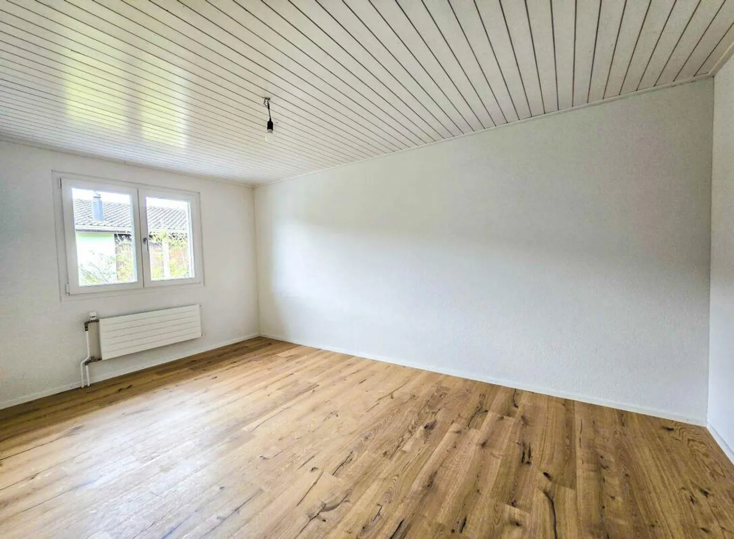 Einfamilienhaus an ruhiger und schöner Lage angrenzend an Landwirtschaftszone - Foto 13 von 14