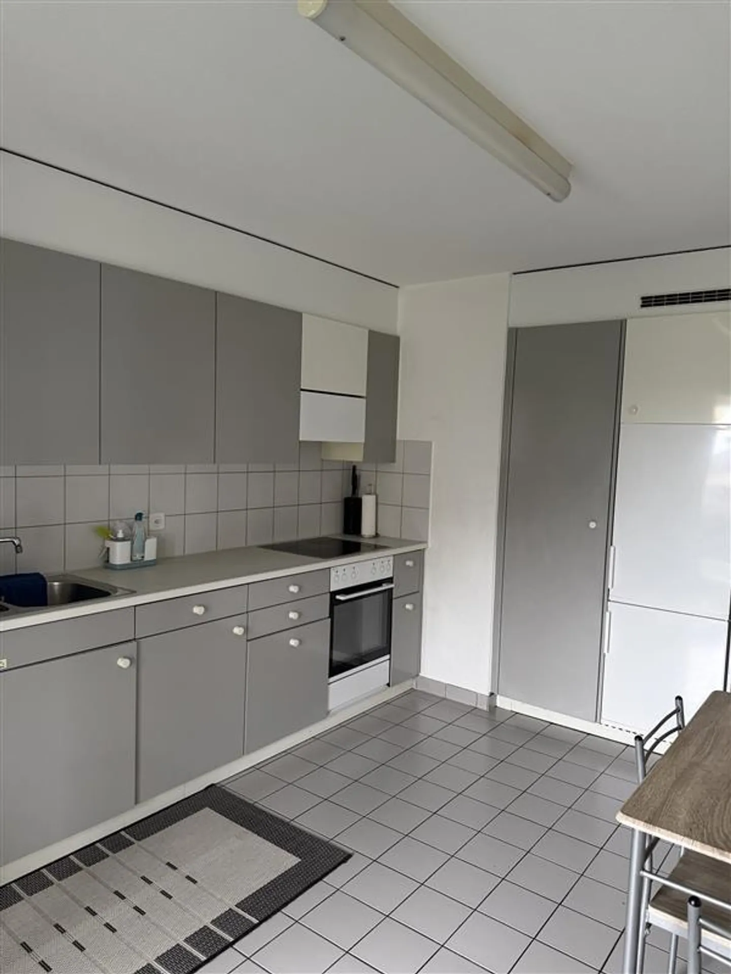 Ampio e luminoso appartamento di 5,5 stanze - Foto 3 di 6