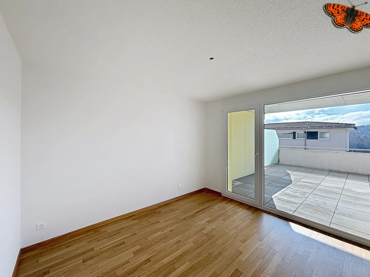 Appartement spacieux avec grande terrasse - Photo 7 sur 15