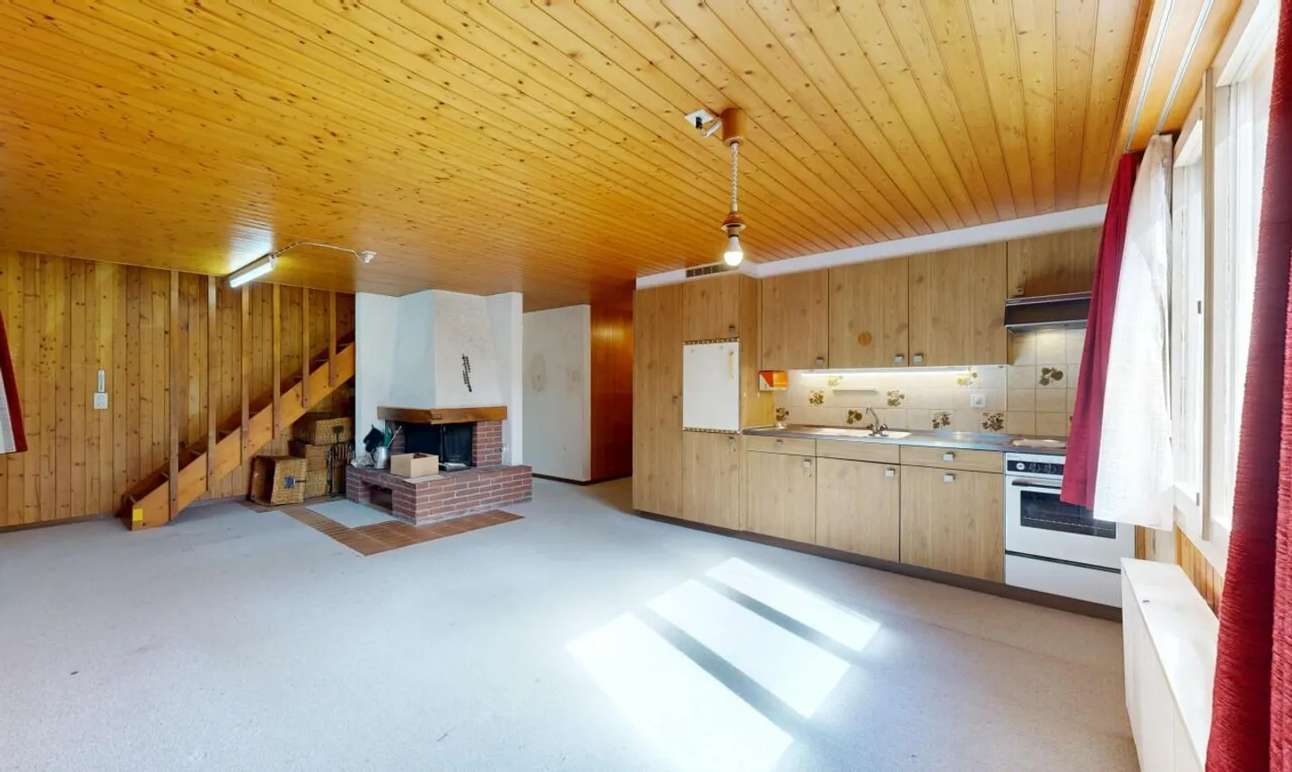 Incantevole casa unifamiliare con appartamento e giardino paradisiaco - Foto 3 di 11
